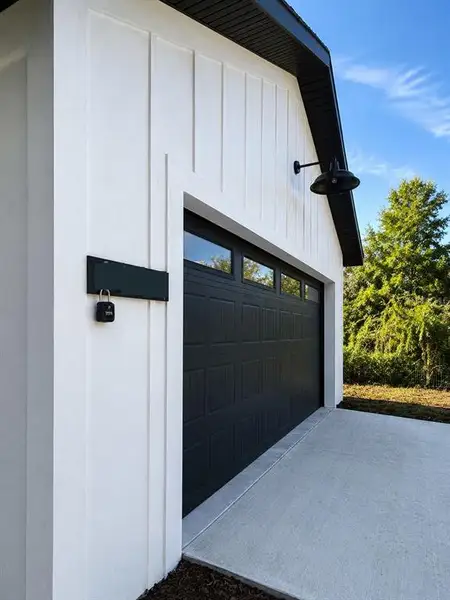 Exterior details and patio area of a home in , Summerfield (Image 4).