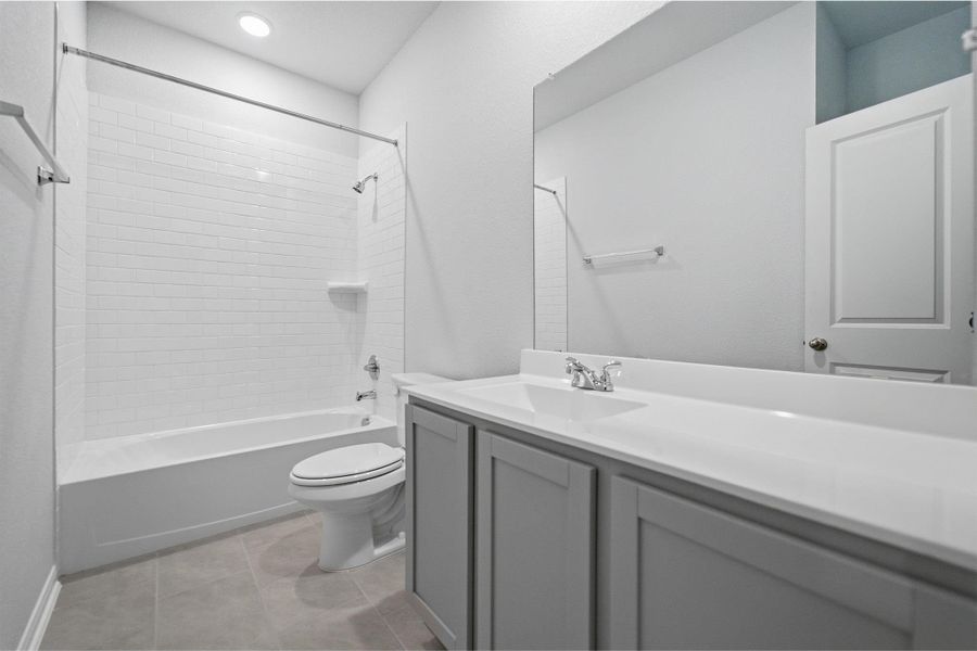 Furnished interior view inside a new home in Hunters Glen, Jarrell (Image 11).