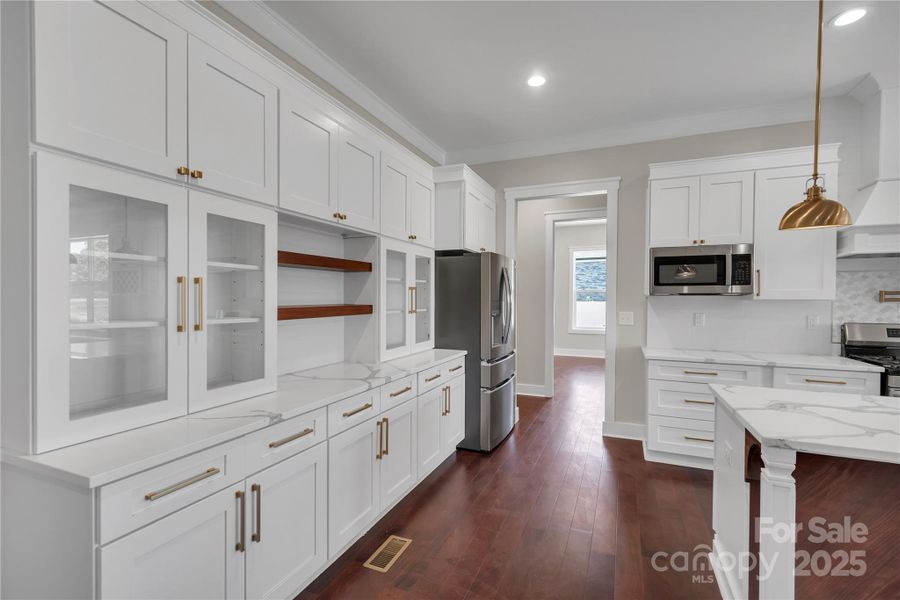 Furnished interior view inside a new home in , Kings Mountain (Image 11).
