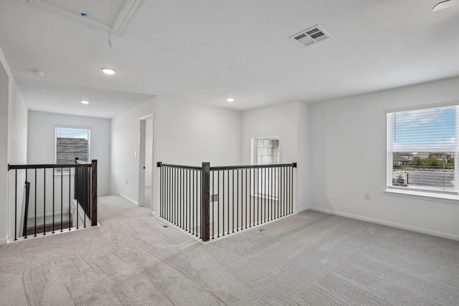 Spacious, unfurnished interior of a new home in Lisso, Pflugerville (Image 34).