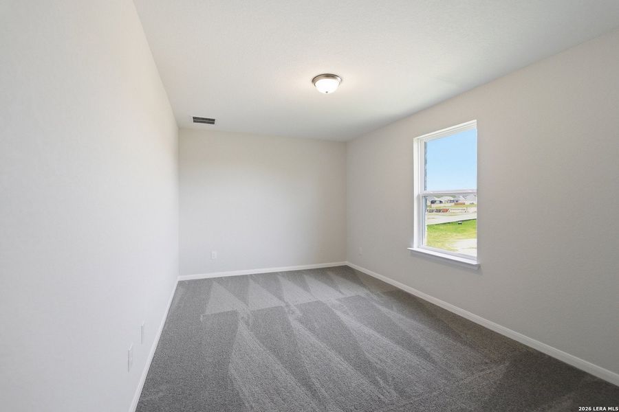 Spacious, unfurnished interior of a new home in Arcadia Ridge, San Antonio (Image 32).