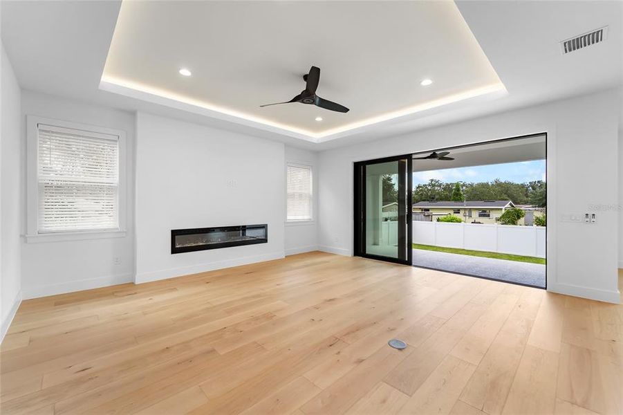 Spacious, unfurnished interior of a new home in , Tampa (Image 20).