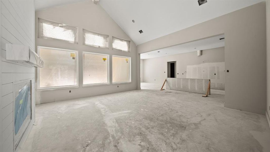 Livingroom room with a gas fireplace