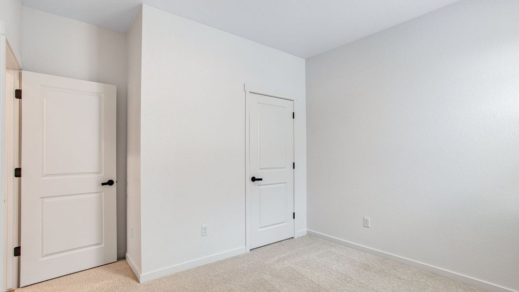 Spacious, unfurnished interior of a new home in Hansen Farm, Fort Collins (Image 16). Spacious, unfurnished interior of a new home in Hansen Farm, Fort Collins (Image 16).