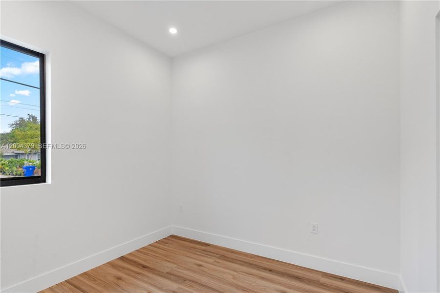 Spacious, unfurnished interior of a new home in , Miami (Image 19).