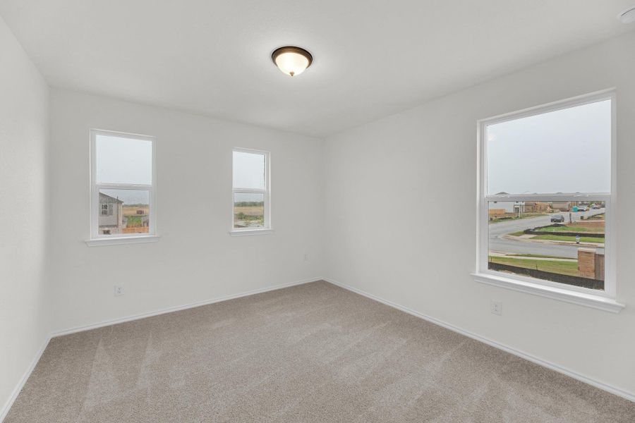 Spacious, unfurnished interior of a new home in Overlook Ranch, Georgetown (Image 21).