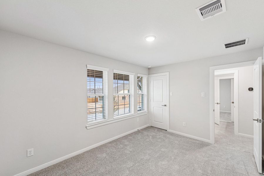 Spacious, unfurnished interior of a new home in Jordan Ranch 45' Homesites, Fulshear (Image 10).