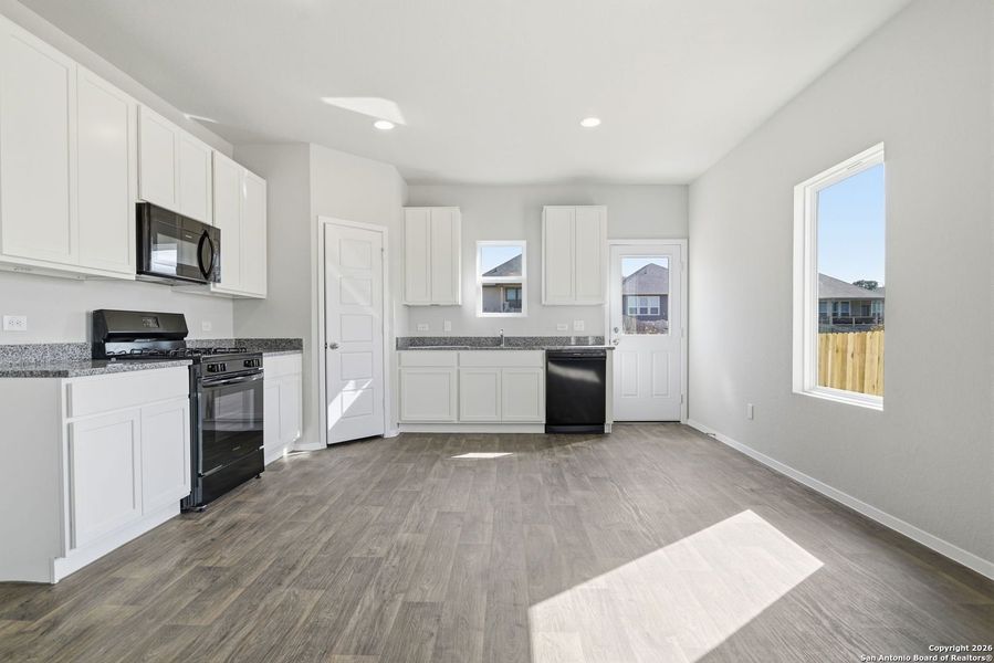 Furnished interior view inside a new home in Hunters Ranch, San Antonio (Image 10).