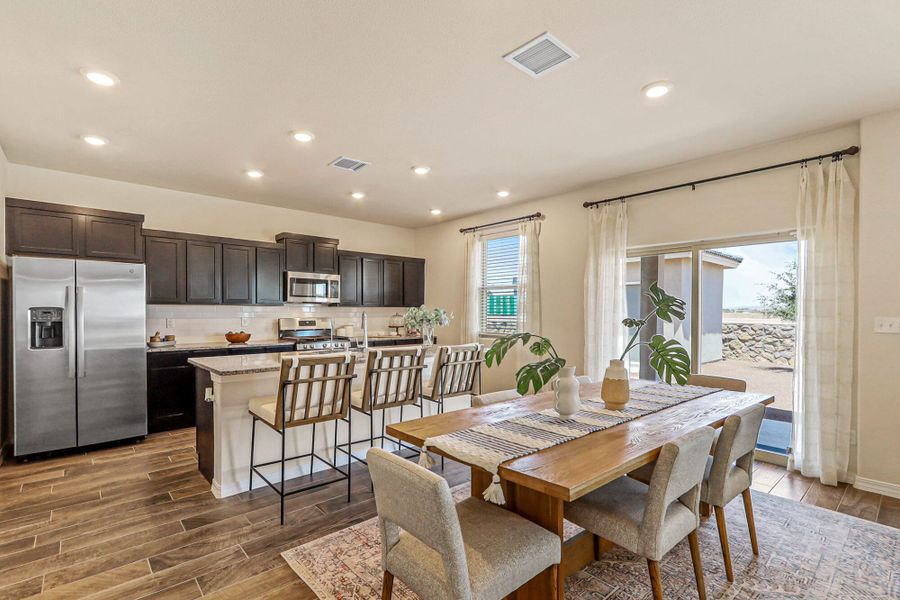 Representative furnished interior of a home built from the Blue Agave by View Homes in Paseos Del Este, Horizon City (Image 31).