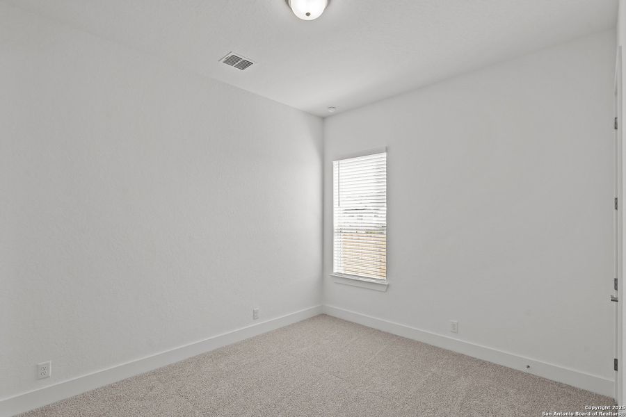 Spacious, unfurnished interior of a new home in Mesa Western, Cibolo (Image 36). Spacious, unfurnished interior of a new home in Mesa Western, Cibolo (Image 36).