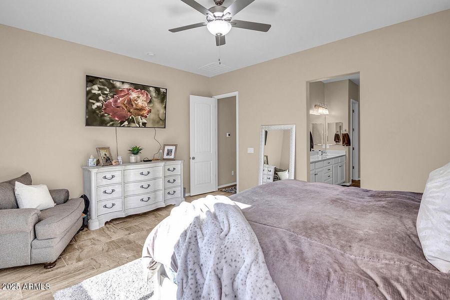 HK5A0552-1280 HK5A0552-1280