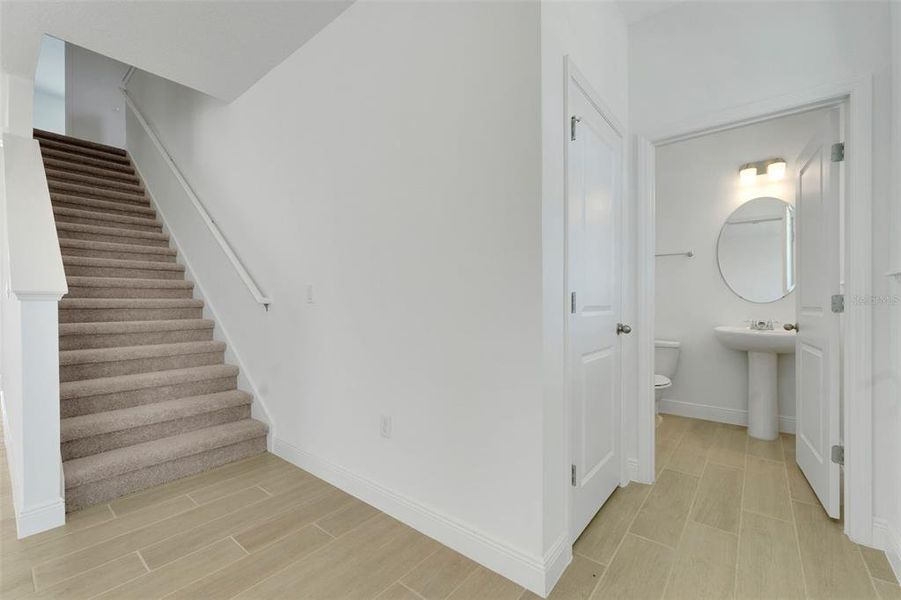 Spacious, unfurnished interior of a new home in Crossroads at Kelly Park, Apopka (Image 38).