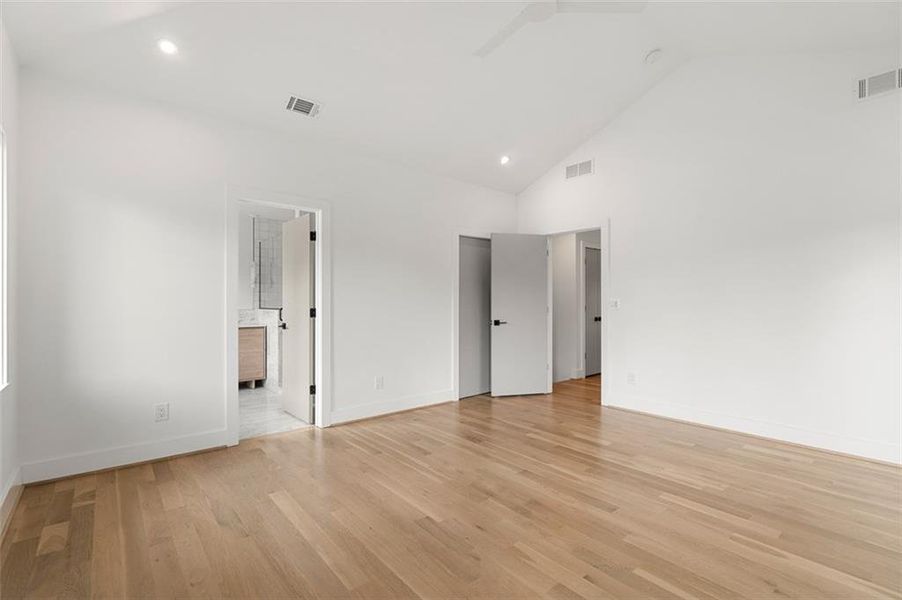 Spacious, unfurnished interior of a new home in , Atlanta (Image 24).