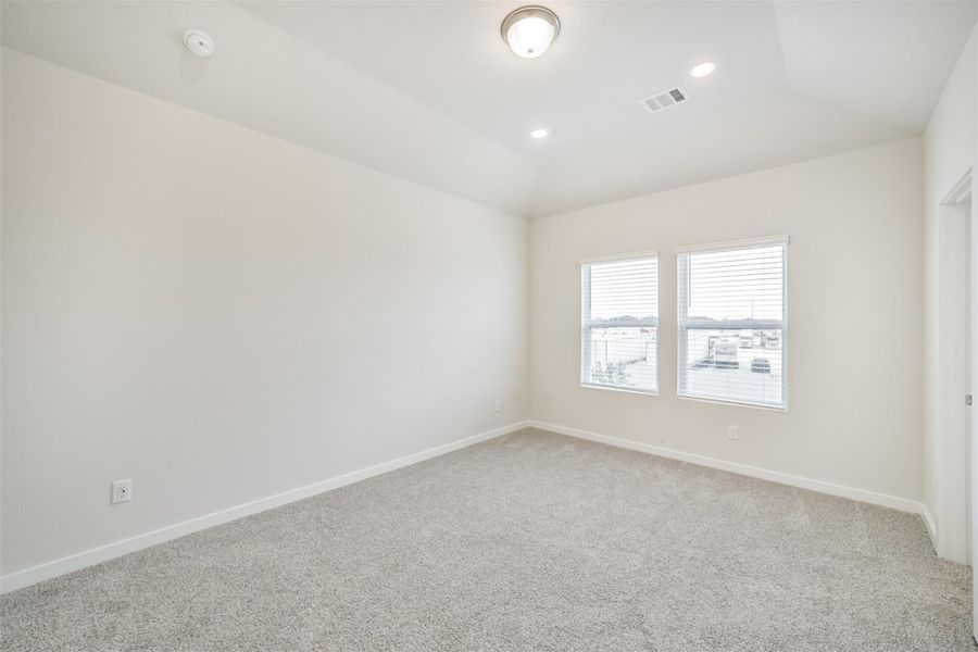 Like the rest of the home, lots of natural light. Like the rest of the home, lots of natural light.