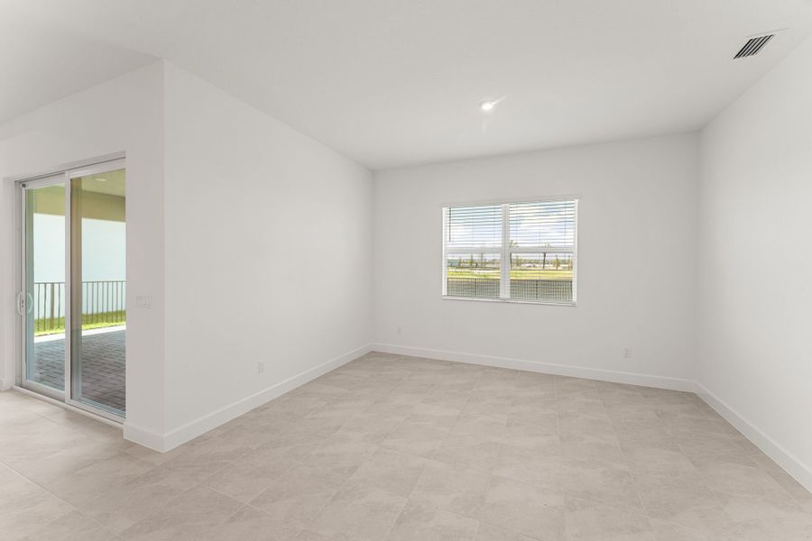 Spacious, unfurnished interior of a new home in Tradition, Port St. Lucie (Image 13).