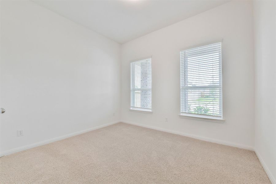 Spacious, unfurnished interior of a new home in King Oaks Village, Baytown (Image 21).