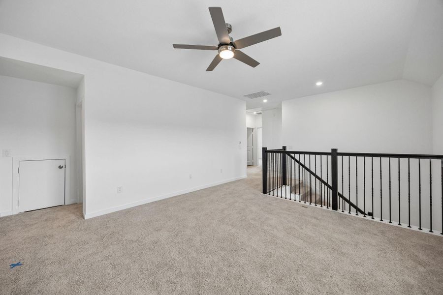 Spacious, unfurnished interior of a new home in Windcress, Cove (Image 29).