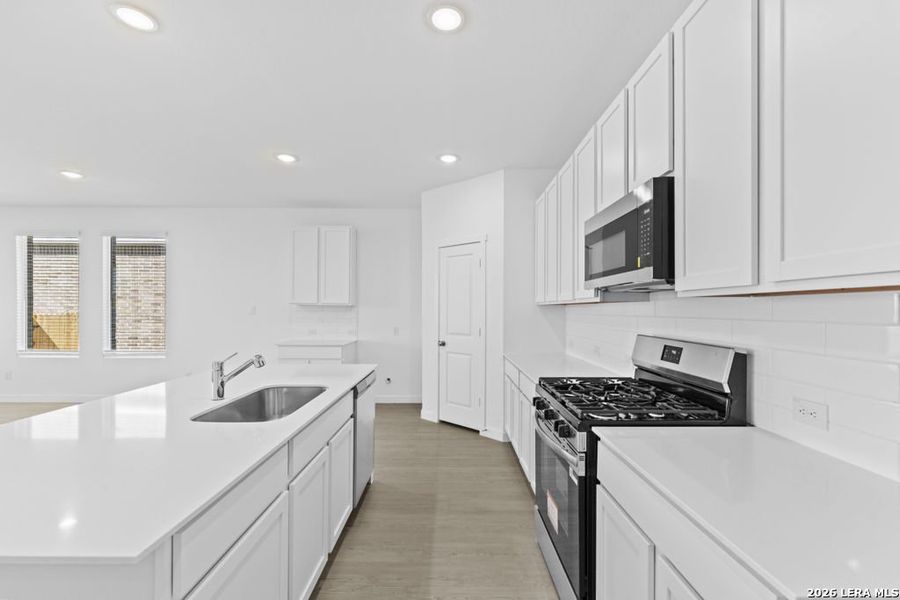 Furnished interior view inside a new home in Grace Valley, Cibolo (Image 10).