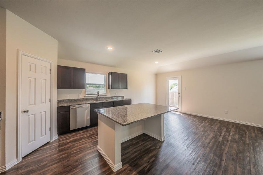 Furnished interior view inside a new home in Craftsman’s Corner, Cleburne (Image 9).