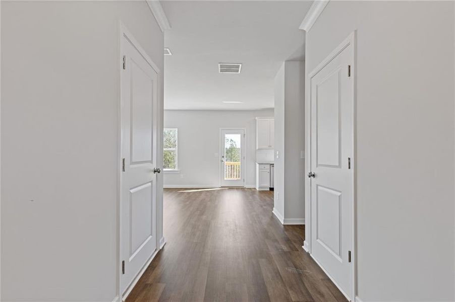 Spacious, unfurnished interior of a new home in High Shoals, Dallas (Image 15).