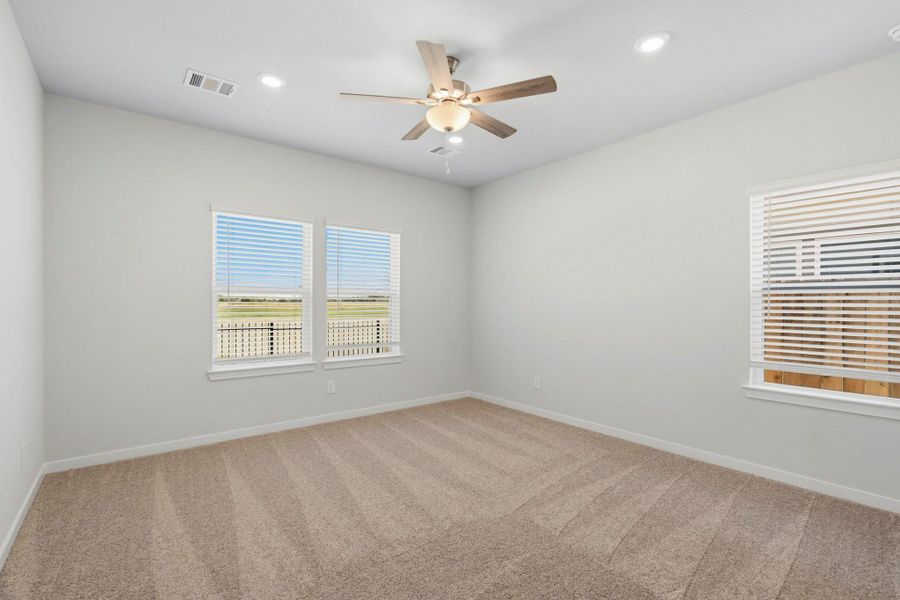 Spacious, unfurnished interior of a new home in Katy Reserve, Katy (Image 22).