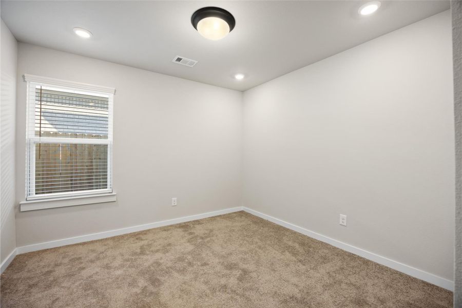 Spacious, unfurnished interior of a new home in Kendall Lakes, Alvin (Image 19). Spacious, unfurnished interior of a new home in Kendall Lakes, Alvin (Image 19).