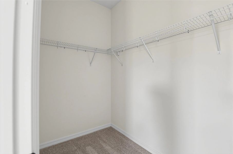 Spacious, unfurnished interior of a new home in Catamaran Cove, Rockledge (Image 15).