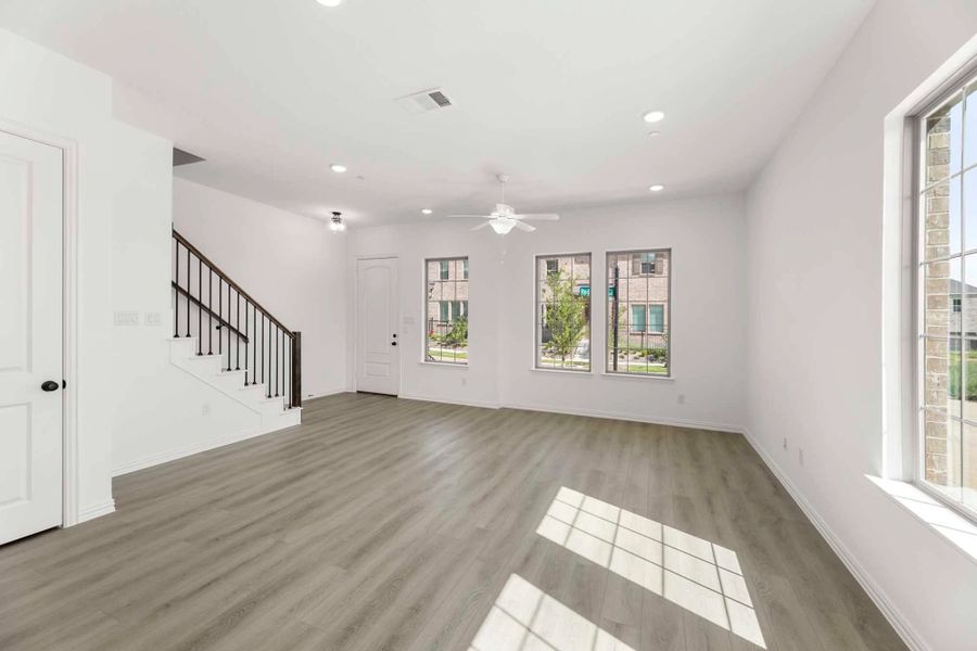 Open Living-Dining Room Open Living-Dining Room