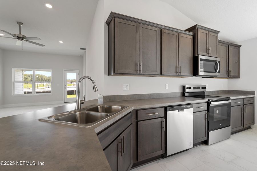 Furnished interior view inside a new home in Summerglen, Jacksonville (Image 6).