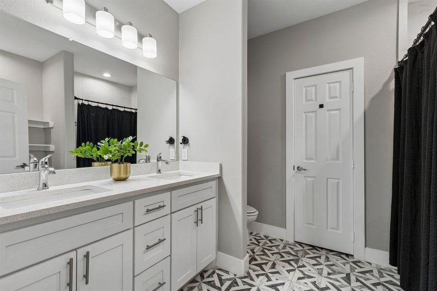 Furnished interior view inside a new home in , Dallas (Image 5).