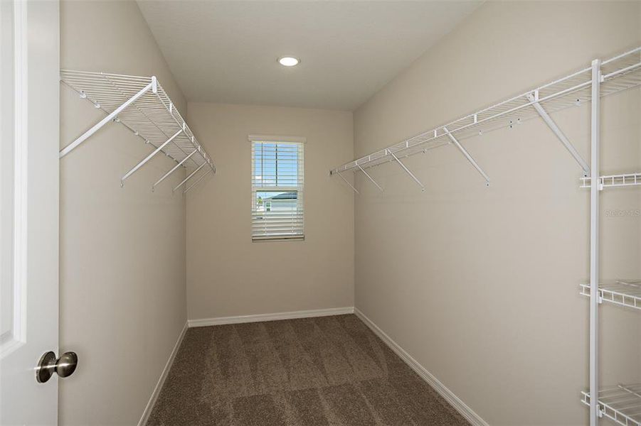 Spacious, unfurnished interior of a new home in Davis Landing, Wimauma (Image 9).