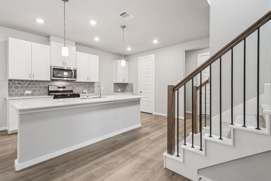 Photo is not of the actual home, but is an inspirational photo of builder’s model home and may depict options, furnishings, and/or decorator features that are not included Photo is not of the actual home, but is an inspirational photo of builder’s model home and may depict options, furnishings, and/or decorator features that are not included