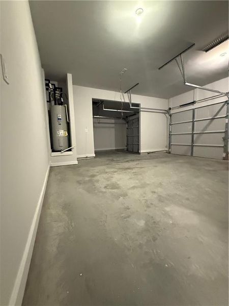 Spacious, unfurnished interior of a new home in , Villa Rica (Image 13). Spacious, unfurnished interior of a new home in , Villa Rica (Image 13).