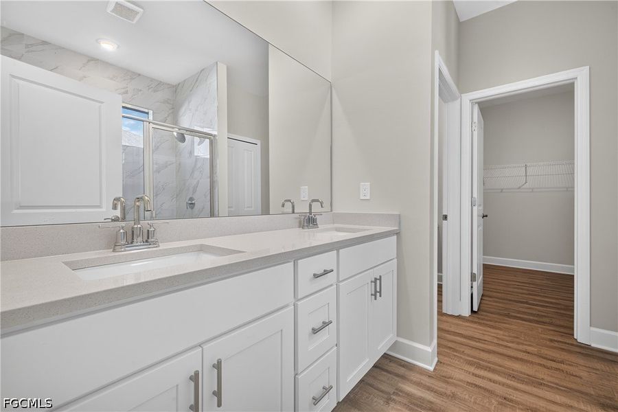 Furnished interior view inside a new home in Cape Coral, Cape Coral (Image 10).