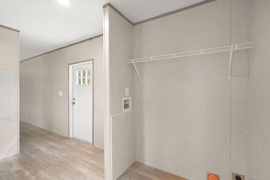 Spacious, unfurnished interior of a new home in , Summerville (Image 12).