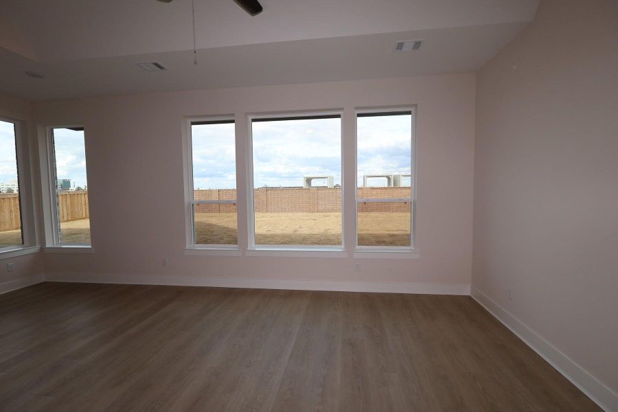 Spacious, unfurnished interior of a new home in Dunham Pointe, Cypress (Image 41).