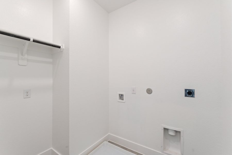 Spacious, unfurnished interior of a new home in Meridiana, Manvel (Image 46).