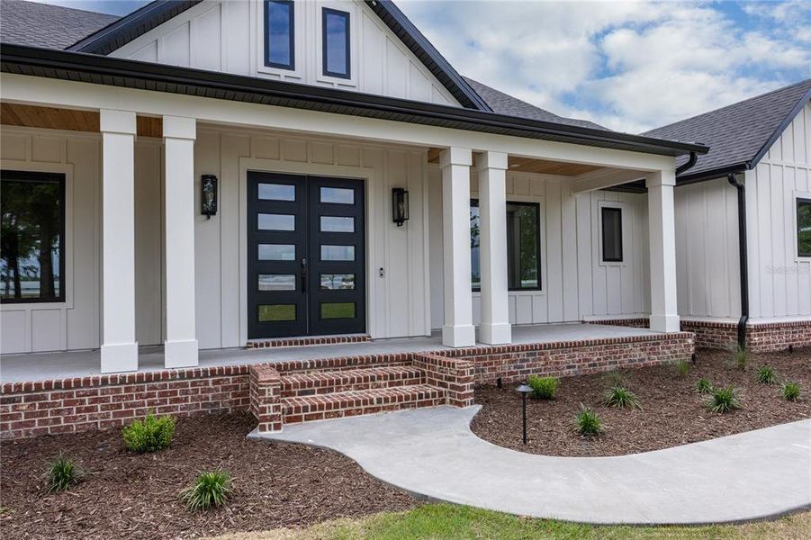 Exterior details and patio area of a home in , Newberry (Image 4).