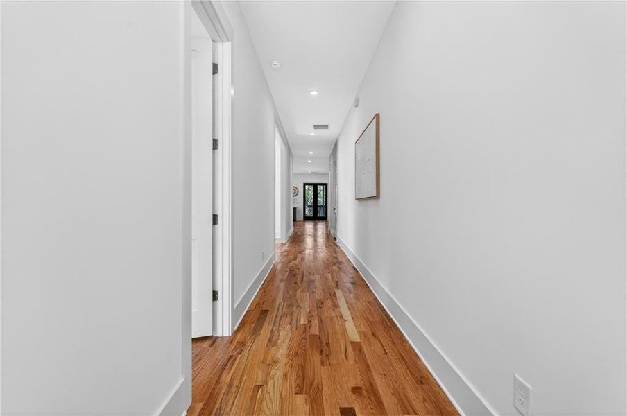 Spacious, unfurnished interior of a new home in , Atlanta (Image 27).