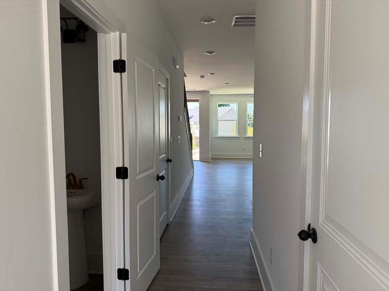 Spacious, unfurnished interior of a new home in Park Vue, Atlanta (Image 32). Spacious, unfurnished interior of a new home in Park Vue, Atlanta (Image 32).