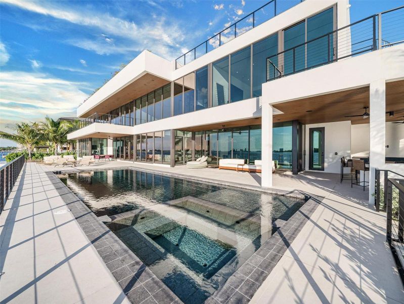 Image 48 of a home in . Image 48 of a home in .