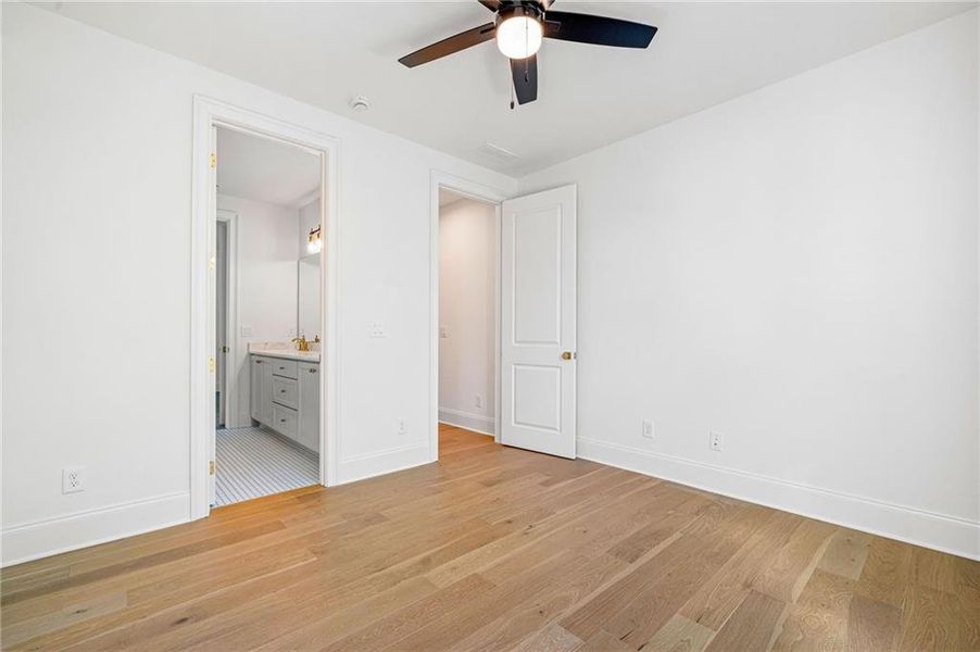 Spacious, unfurnished interior of a new home in , Brookhaven (Image 21).