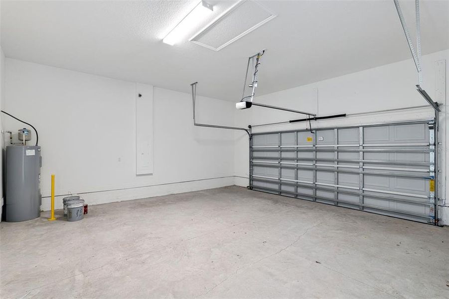 Spacious, unfurnished interior of a new home in Weslyn Park at Sunbridge, St. Cloud (Image 38).