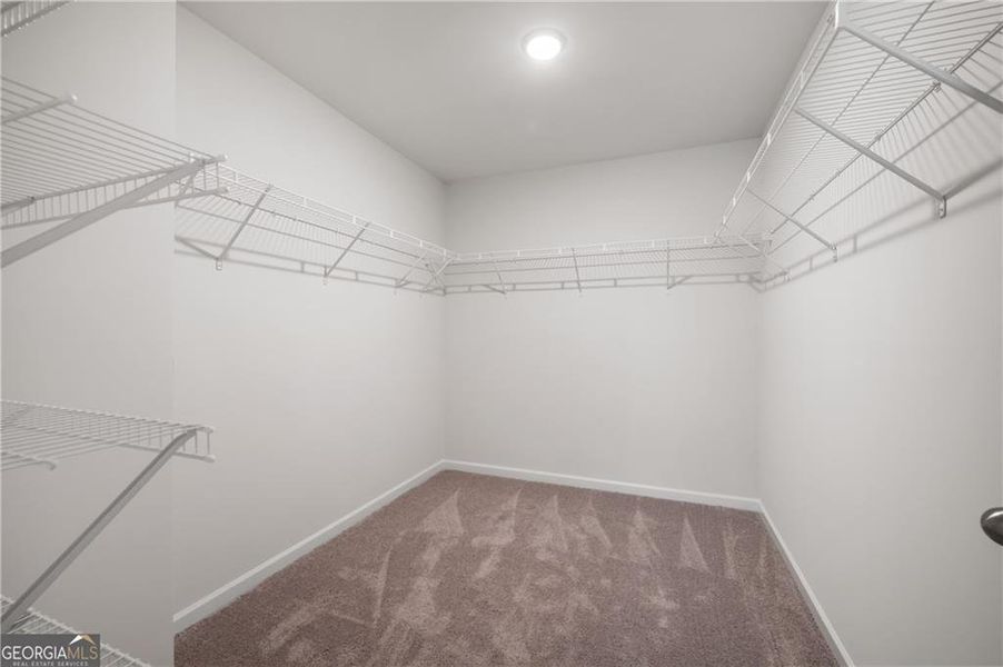 Spacious, unfurnished interior of a new home in , Jonesboro (Image 20).