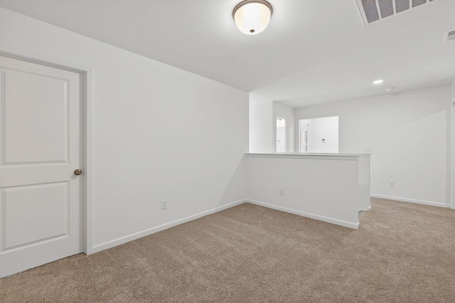 Spacious, unfurnished interior of a new home in Nathans Ridge, Lillington (Image 19).