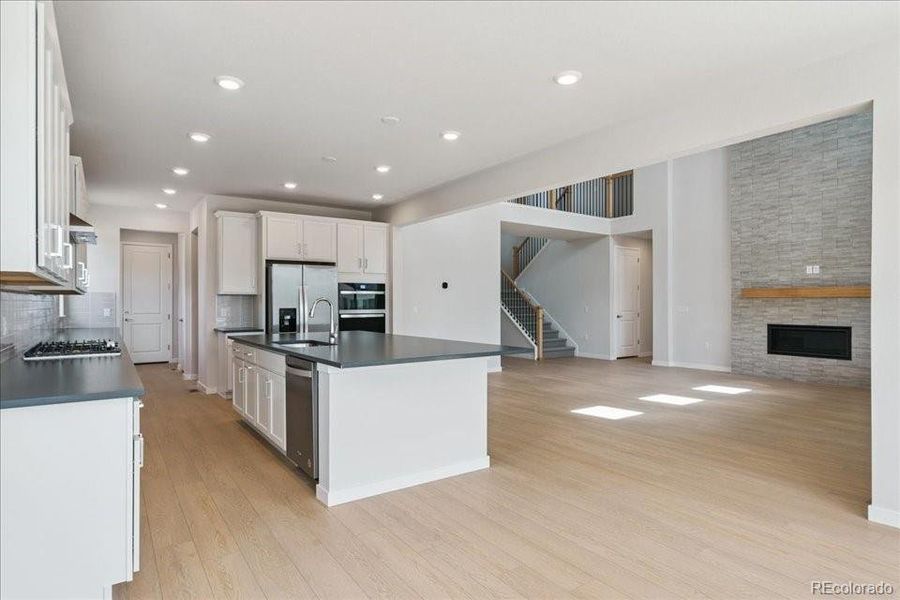 Spacious, unfurnished interior of a new home in Trails at Smoky Hill, Parker (Image 13).