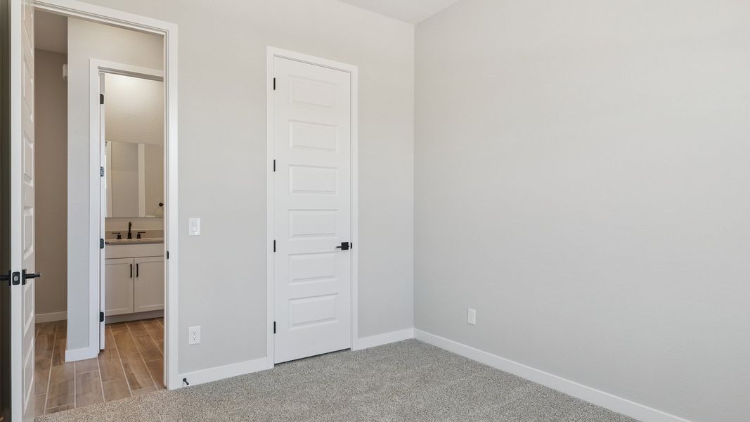 Spacious, unfurnished interior of a new home in Upper Canyon, Phoenix (Image 25).