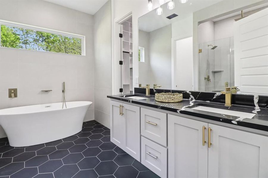 Furnished interior view inside a new home in , Dallas (Image 10).