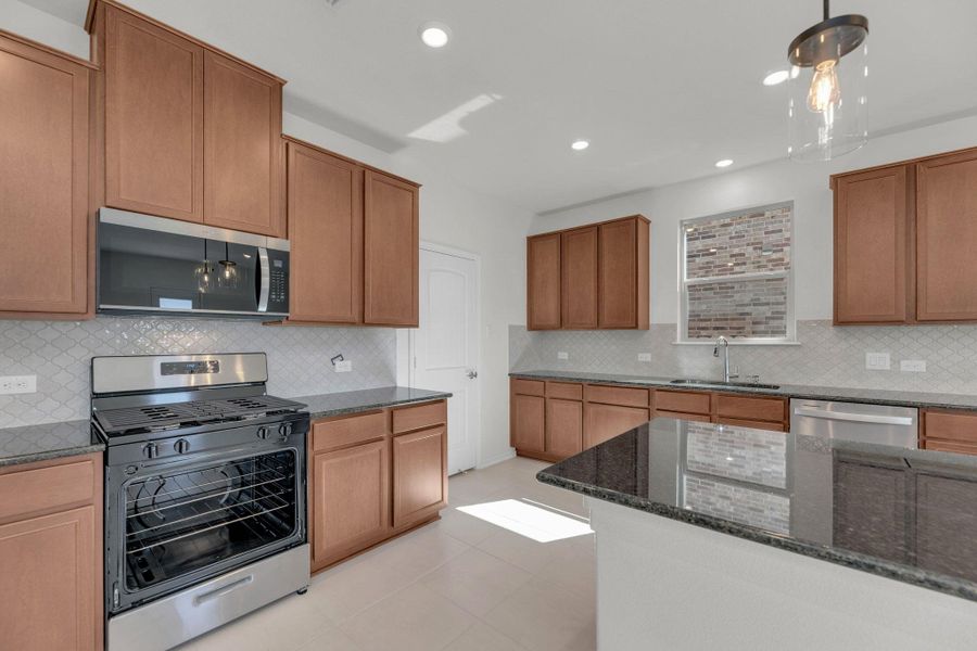 Furnished interior view inside a new home in Salerno - Heritage Collection, Round Rock (Image 10).