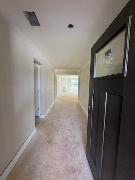 Spacious, unfurnished interior of a new home in , Hartwell (Image 10).